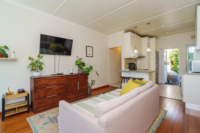 2 Bedroom Property for Sale in Harfield Village Western Cape